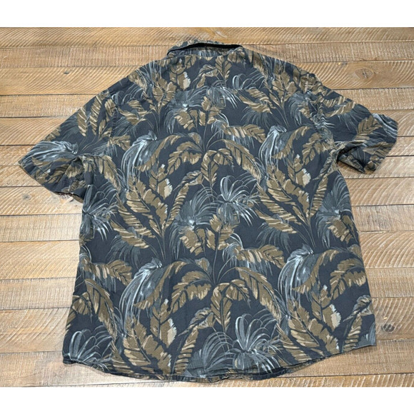 H&M Button Down Short Sleeve Dark Blu/Leaf Print Regular Fit - Men's Size L - Picture 3 of 7